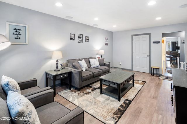 576 Labanna Court, Brick, NJ 08724