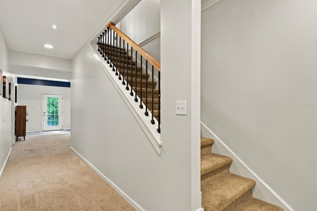 3700 MAMBA DR, Columbia, MO 65202
