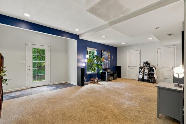 3700 MAMBA DR, Columbia, MO 65202