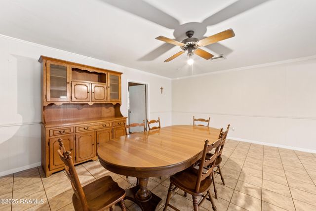 1060 Dupuis Road, Breaux Bridge, LA 70517