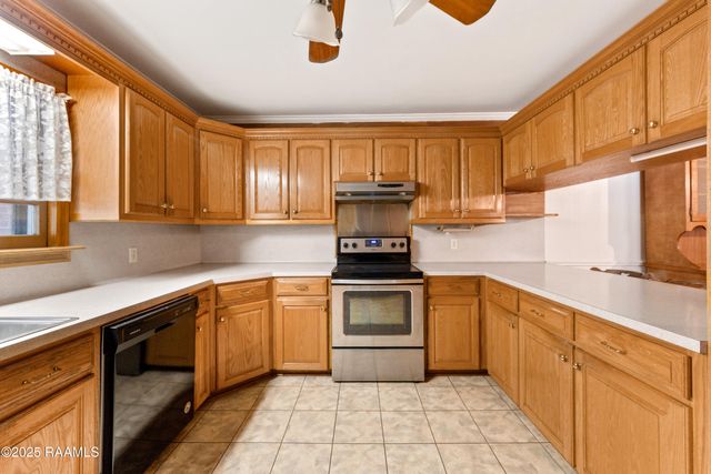 1060 Dupuis Road, Breaux Bridge, LA 70517