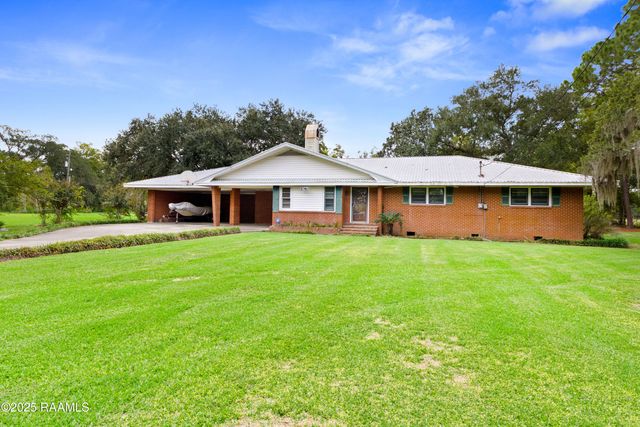 1060 Dupuis Road, Breaux Bridge, LA 70517