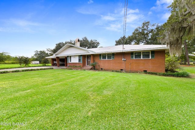 1060 Dupuis Road, Breaux Bridge, LA 70517