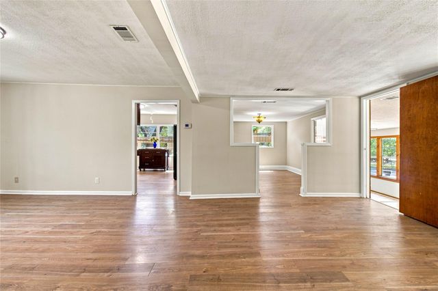 606 Harmons WAY, San Marcos, TX 78666