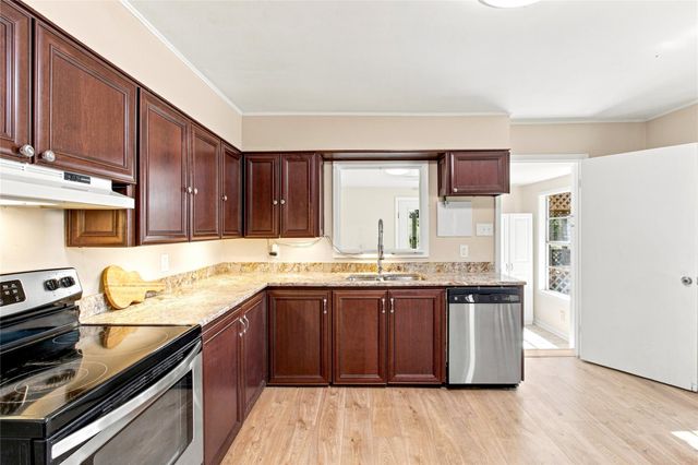 606 Harmons WAY, San Marcos, TX 78666
