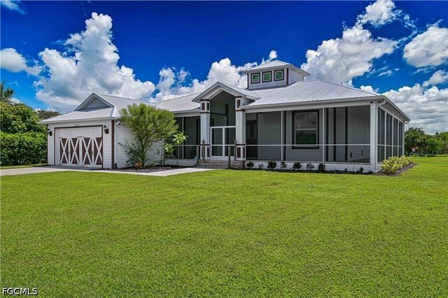 18111 Riverchase CT, Alva, FL 33920