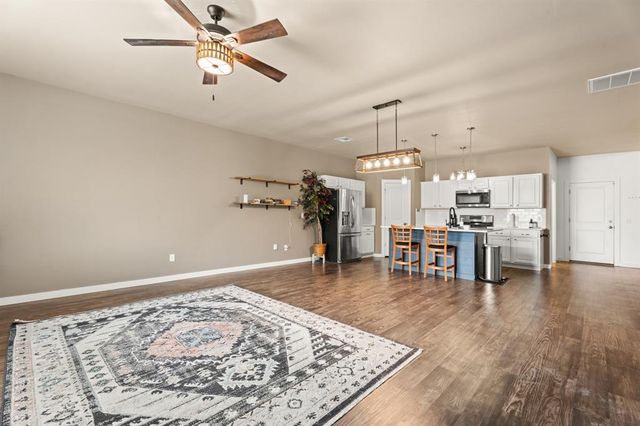 9053 NW 143rd Street, Yukon, OK 73099