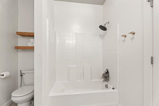 9053 NW 143rd Street, Yukon, OK 73099