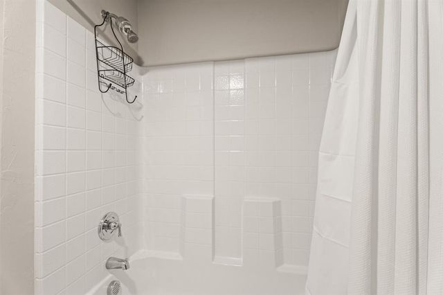 9053 NW 143rd Street, Yukon, OK 73099