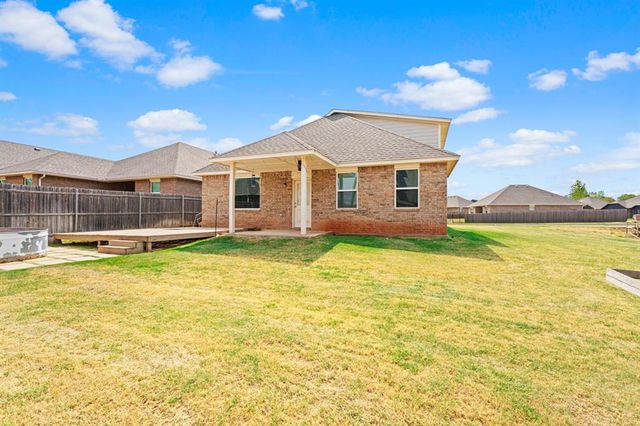 9053 NW 143rd Street, Yukon, OK 73099