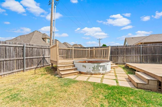 9053 NW 143rd Street, Yukon, OK 73099