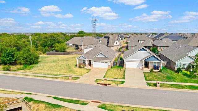 9053 NW 143rd Street, Yukon, OK 73099