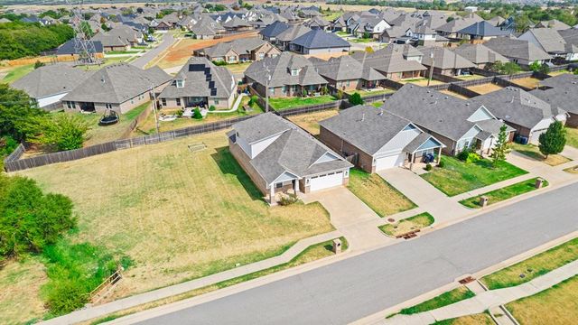 9053 NW 143rd Street, Yukon, OK 73099
