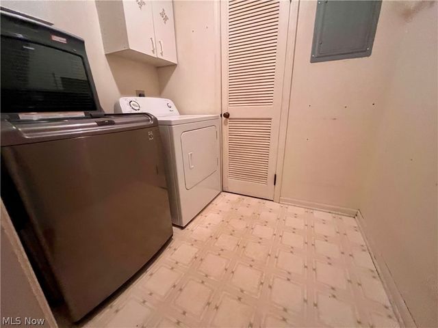 24104 Smith Avenue, Westlake, OH 44145