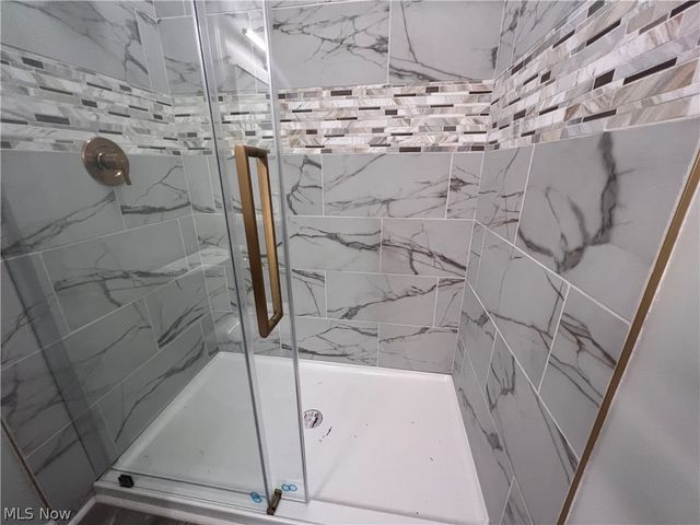 24104 Smith Avenue, Westlake, OH 44145