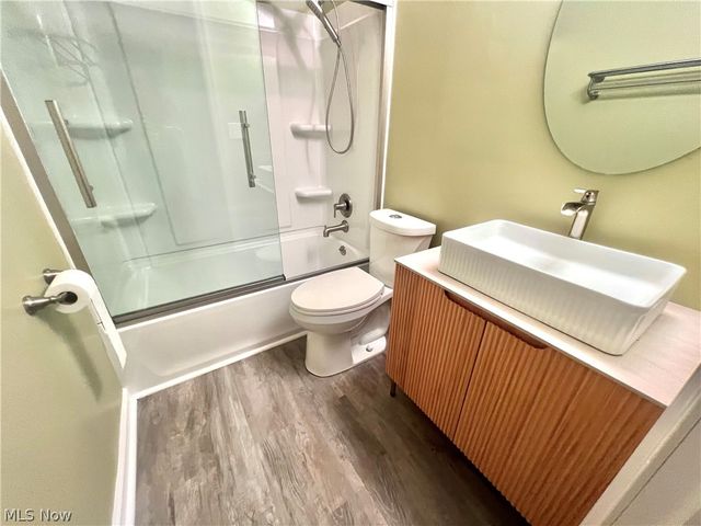24104 Smith Avenue, Westlake, OH 44145