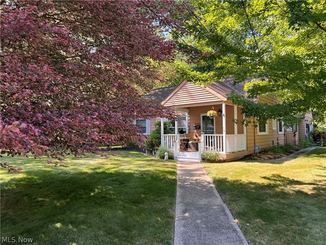 24104 Smith Avenue, Westlake, OH 44145