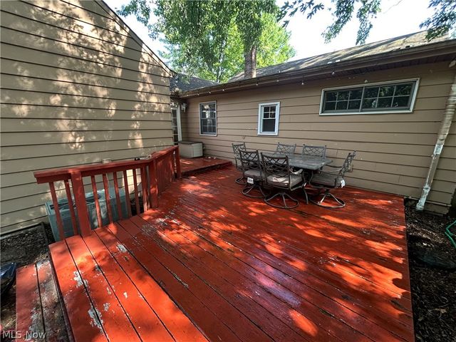 24104 Smith Avenue, Westlake, OH 44145