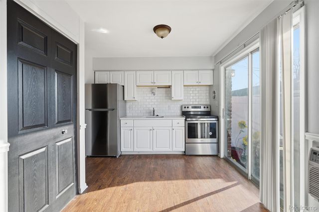 3915 Devon, Royal Oak, MI 48073