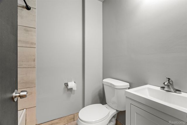 3915 Devon, Royal Oak, MI 48073