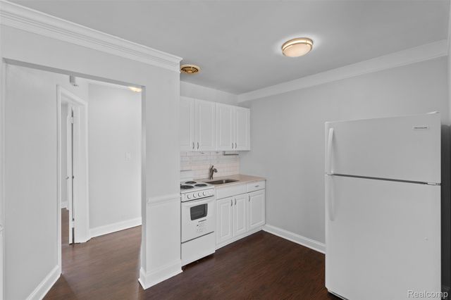 3915 Devon, Royal Oak, MI 48073