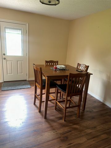 1201 N Taylor Street, Gainesville, TX 76240