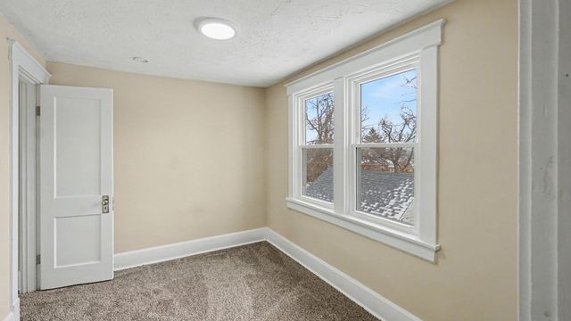 9 Park Avenue, Elsmere, KY 41018