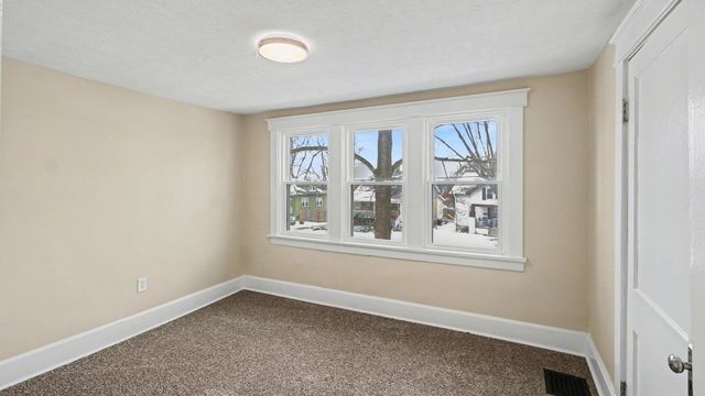 9 Park Avenue, Elsmere, KY 41018