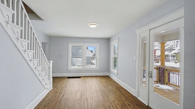 9 Park Avenue, Elsmere, KY 41018