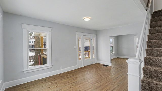 9 Park Avenue, Elsmere, KY 41018