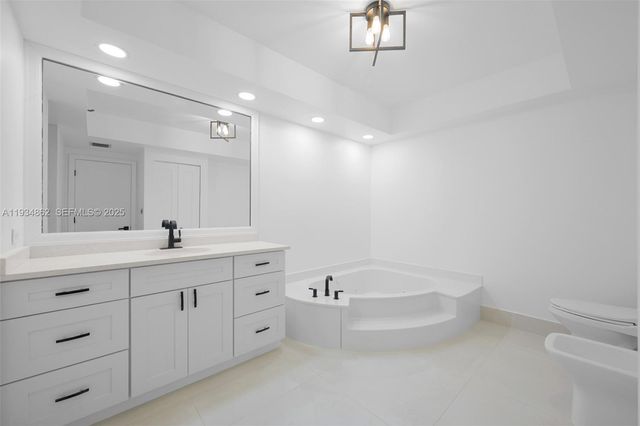 20281 E Country Club Drive 501, Aventura, FL 33180