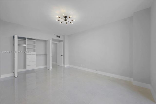 20281 E Country Club Drive 501, Aventura, FL 33180