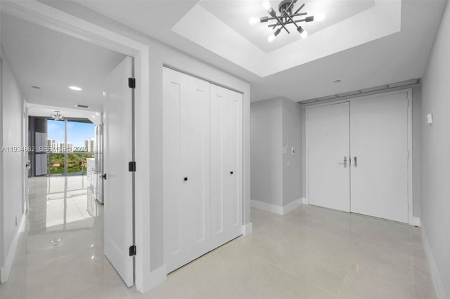 20281 E Country Club Drive 501, Aventura, FL 33180