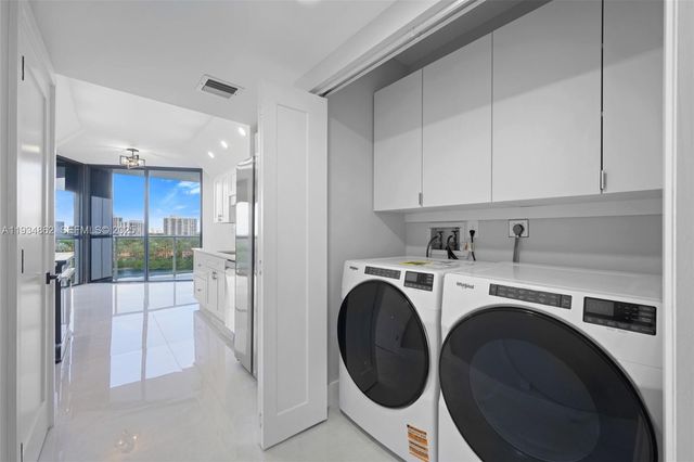 20281 E Country Club Drive 501, Aventura, FL 33180