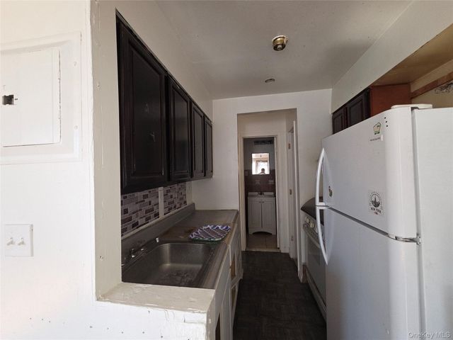 86-16 60th Avenue 3C, Flushing, NY 11373