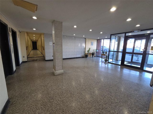 86-16 60th Avenue 3C, Flushing, NY 11373