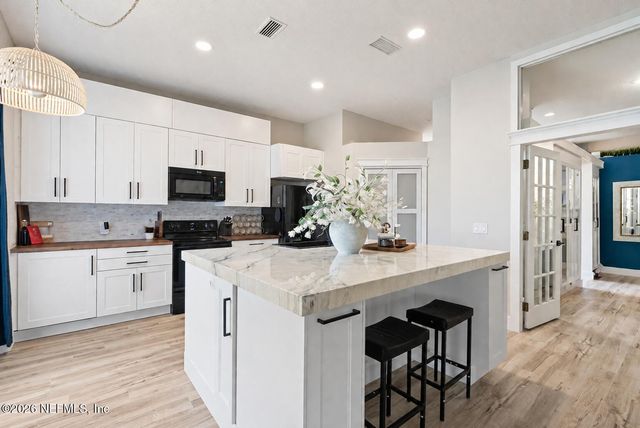 2118 BIRCH BARK Court E, Jacksonville, FL 32246