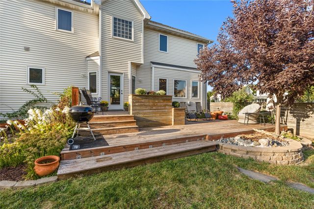 12204 Valdez Drive, Urbandale, IA 50323