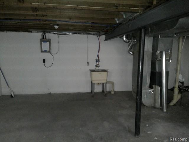 2710 Eaton Place, Flint, MI 48506