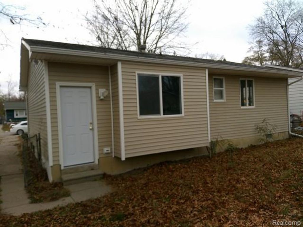 2710 Eaton Place, Flint, MI 48506