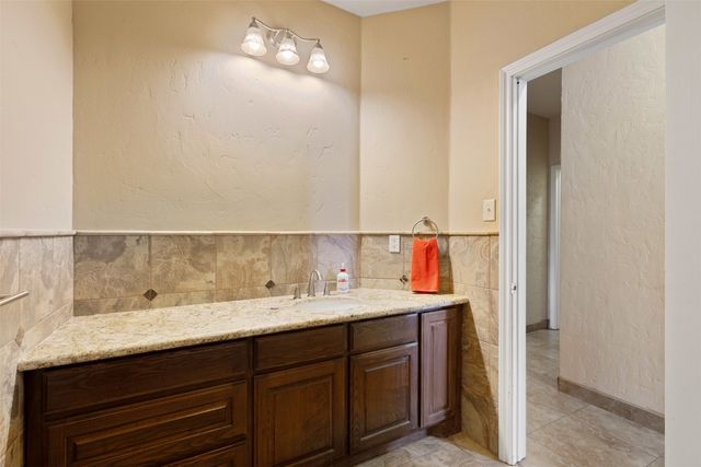 6216 Pennsylvania Avenue, Arlington, TX 76017