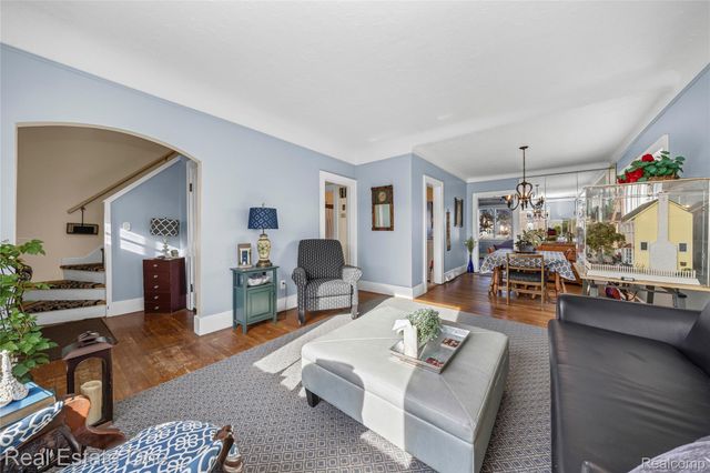 22915 13 MILE Road, St. Clair Shores, MI 48082