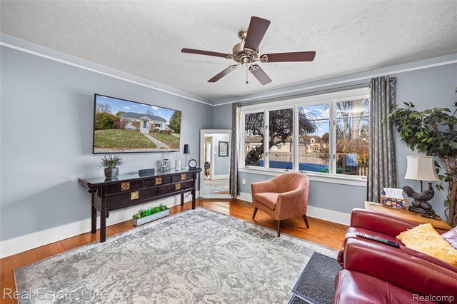 22915 13 MILE Road, St. Clair Shores, MI 48082