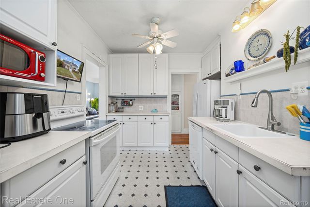 22915 13 MILE Road, St. Clair Shores, MI 48082