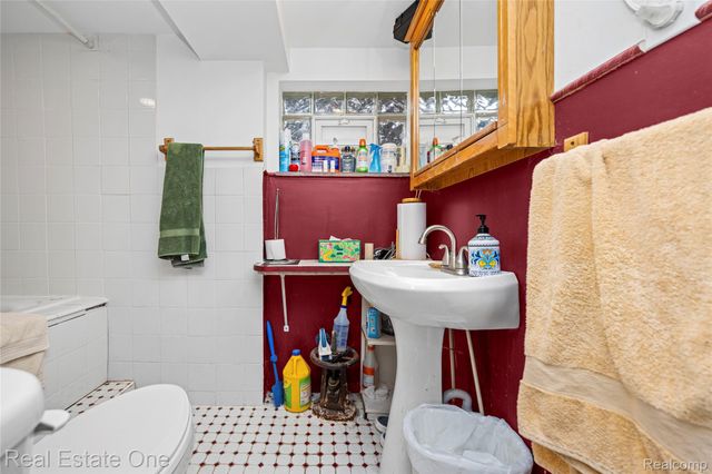 22915 13 MILE Road, St. Clair Shores, MI 48082