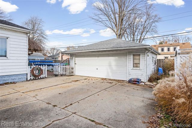 22915 13 MILE Road, St. Clair Shores, MI 48082