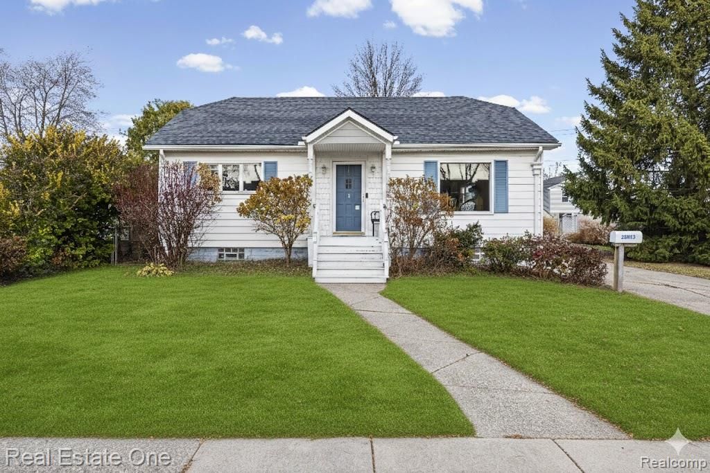 22915 13 MILE Road, St. Clair Shores, MI 48082