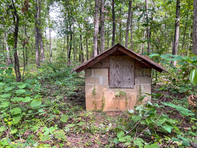 10140 County Road 6610, West Plains, MO 65775