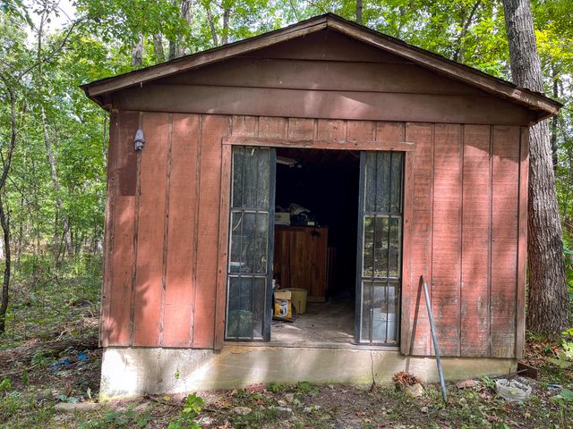 10140 County Road 6610, West Plains, MO 65775