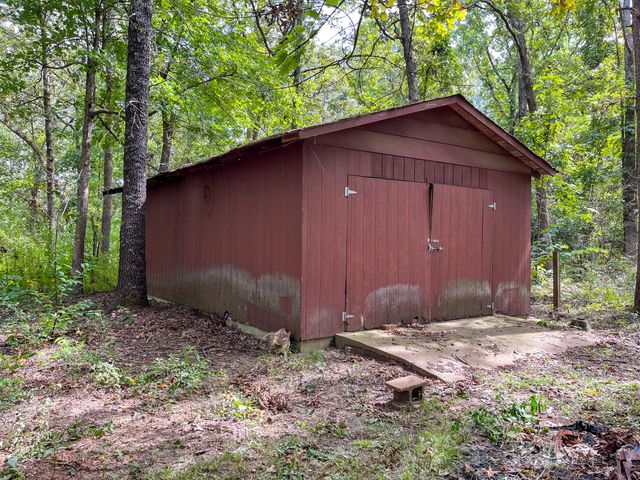 10140 County Road 6610, West Plains, MO 65775